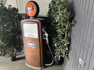1961 Schwelm Benzinepomp Gulf