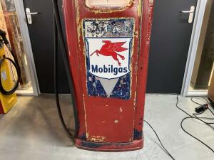 1947 Bennett 646 Mobil Benzinepomp