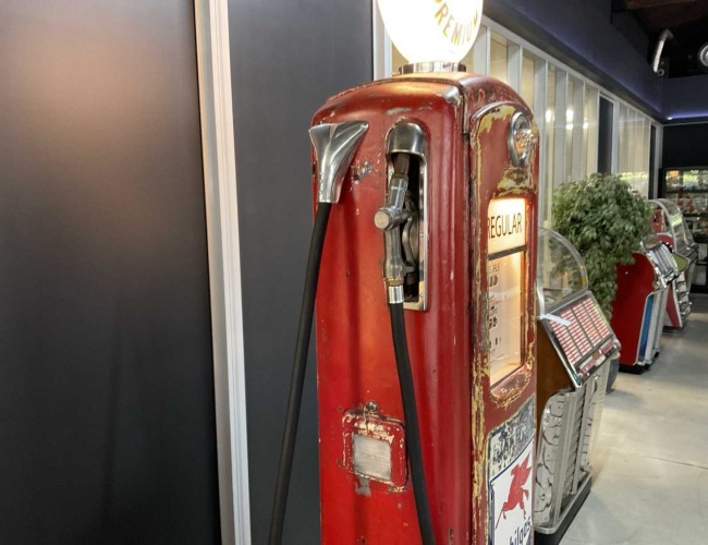 1947 Bennett 646 Mobil Benzinepomp DV1193 | Overige | Diversen