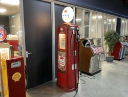 1947 Bennett 646 Mobil Benzinepomp DV1193 | Overige | Diversen