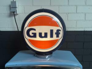 1957 Gulf Benzinepomp
