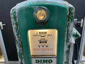 1941 Bennett 646 Sinclair Dino Benzinepomp