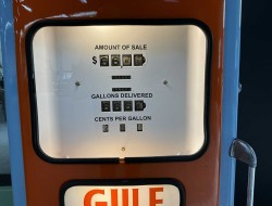 Gulf Gerestoreerde benzinepomp P300 DV1257 | Overige | Diversen