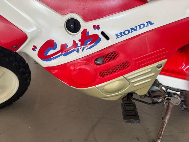 1986 Honda CUB EZ90 VK10077 | Transport | Bromfiets / Motor