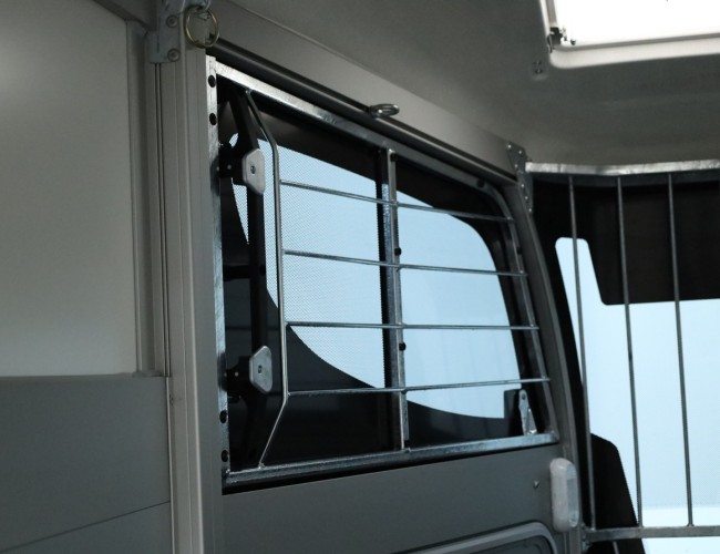 1 Ifor Williams HBX403 Paardentrailer - Voorlosser - Zwart VT777 | Aanhangwagen | Paardentrailer