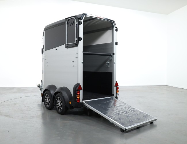 1 Ifor Williams HBX403 Paardentrailer - Voorlosser - Zwart VT777 | Aanhangwagen | Paardentrailer