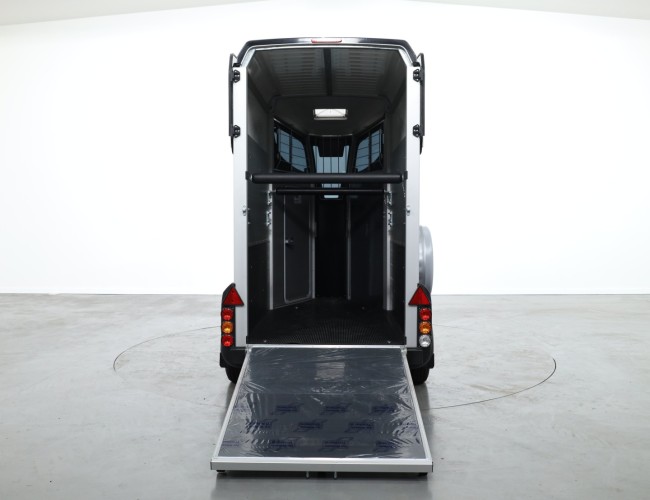 1 Ifor Williams HBX403 Paardentrailer - Voorlosser - Zwart VT777 | Aanhangwagen | Paardentrailer