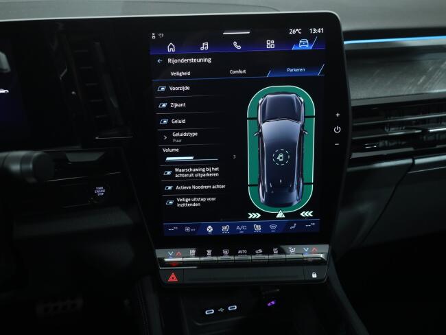 2025 Renault Rafale 1.2 E-Tech Full Hybrid, 4WS, Pano, HUD VT1045 | Transport | Auto's